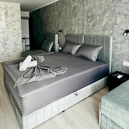 Golden Star Residences-3